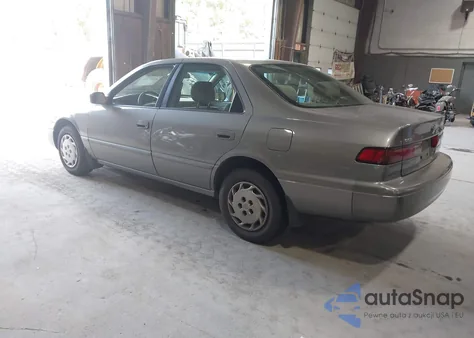 1999 Toyota Camry Le from USA, damaged, VIN 4T1BG22K1XU411632